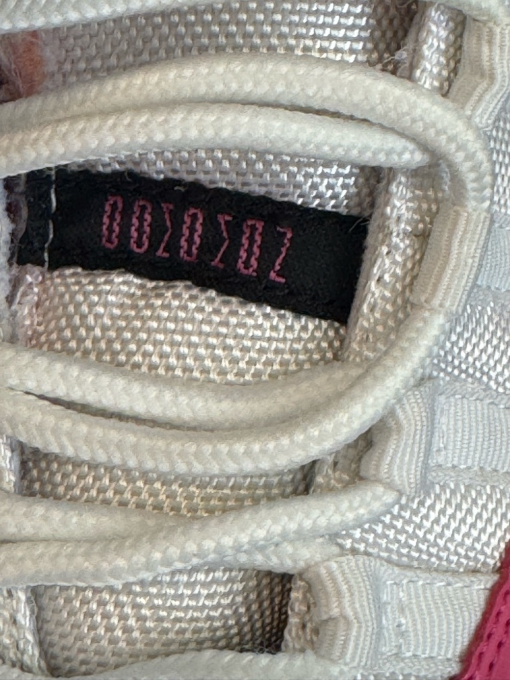 Nike Air Jordan 11 Retro "Barbie Pink" sneakers.  Patent Pink White Youth 5.5 - Picture 5 of 14